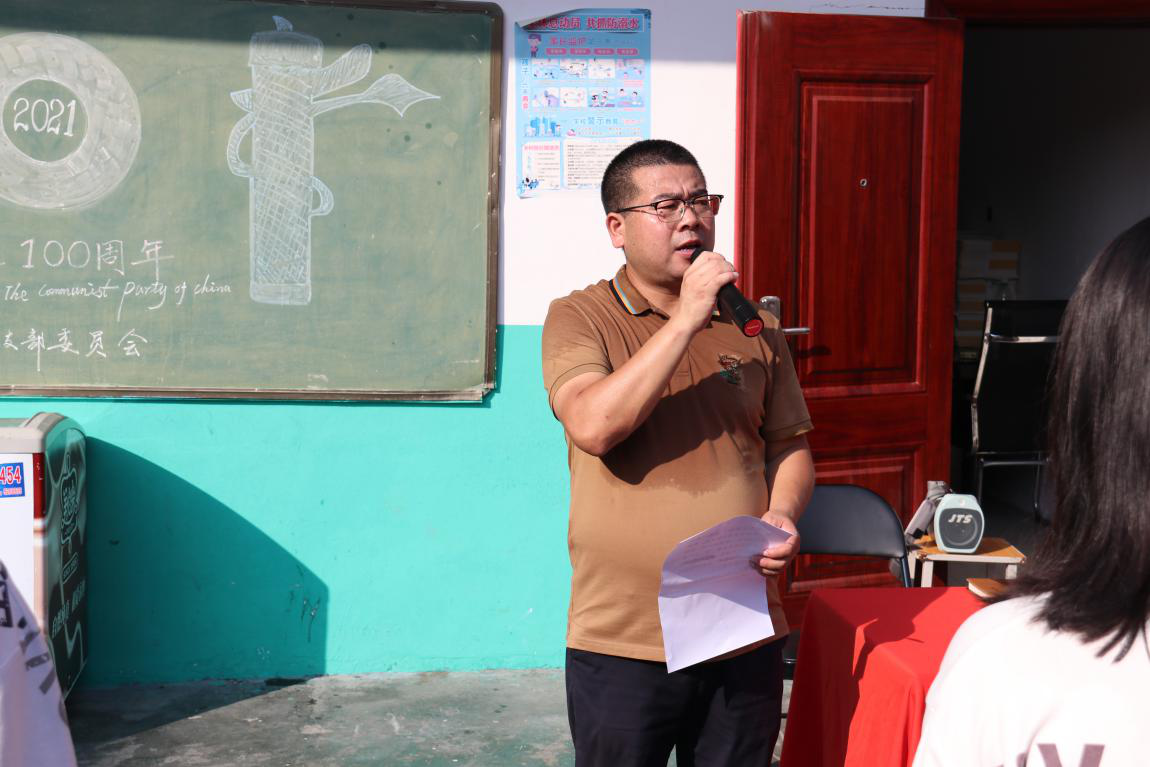 邵陽市華龍中學,邵陽中學教育,高中教育,師資雄厚,名優(yōu)教師