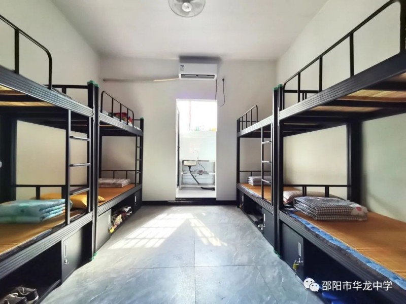 邵陽(yáng)市華龍育英高級(jí)中學(xué)有限公司,邵陽(yáng)中學(xué)教育,高中教育,師資雄厚,名優(yōu)教師