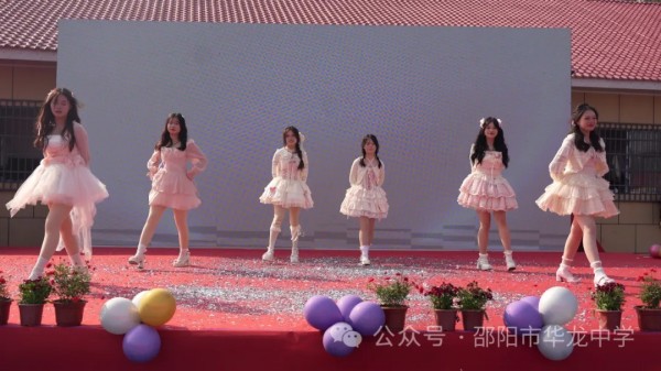 邵陽市華龍育英高級中學(xué)有限公司,邵陽中學(xué)教育,高中教育,師資雄厚,名優(yōu)教師