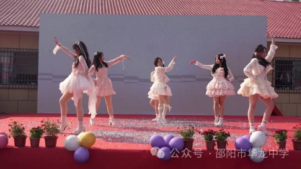 邵陽市華龍育英高級中學(xué)有限公司,邵陽中學(xué)教育,高中教育,師資雄厚,名優(yōu)教師